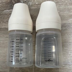 Spectra Baby Bottles with Cream Lids nwot